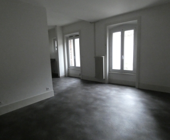 Location Appartement 4 pièces Thiers (63300) - rue des Docteurs Dumas